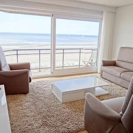 Apartamento Attic In With Sea Views, Cleaning Included Nieuwpoort